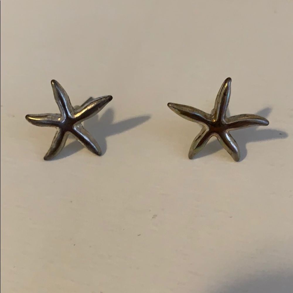 Silver starfish stud earrings